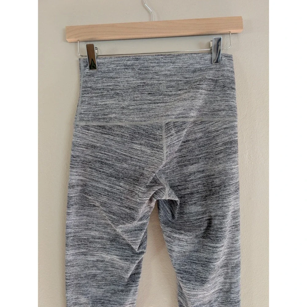 Lululemon High Rise Crop Leggings Grey Space Dye Heathered Size 6 Athletic Pants